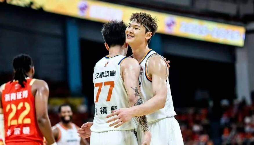 NBA总决G5邀米奇·盖顿赛前唱国歌