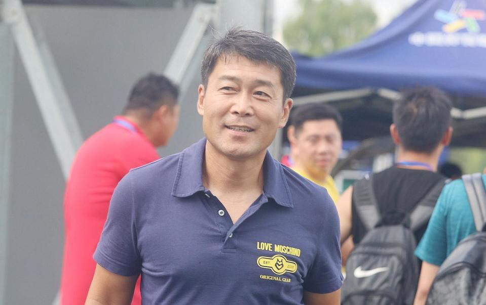 王楚钦出镜海报!媒体人:5枚银牌得主更该出现,为何就他破例